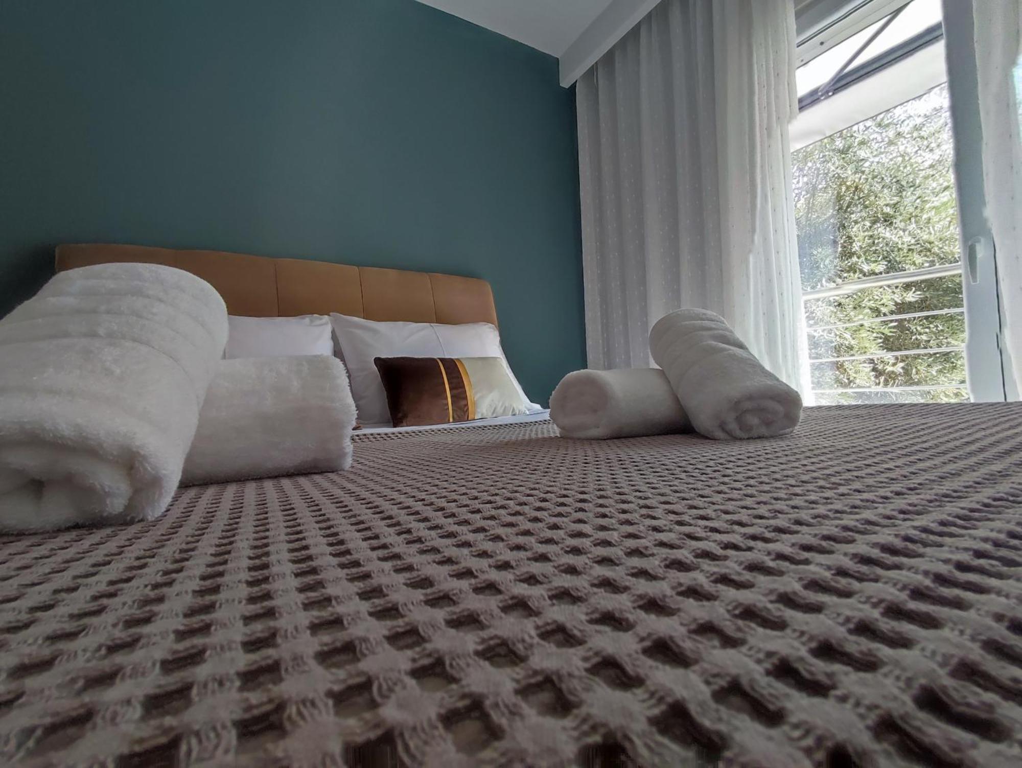 Domi Luxury Apartment Kavala Bagian luar foto