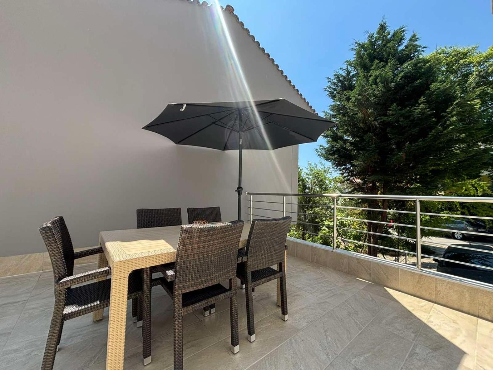Domi Luxury Apartment Kavala Bagian luar foto
